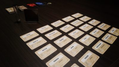 Apenas os MAIS INTELIGENTES DO MUNDO JOGANDO CODENAMES (só que não